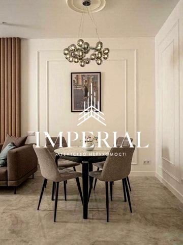 Предславинська вул., 42