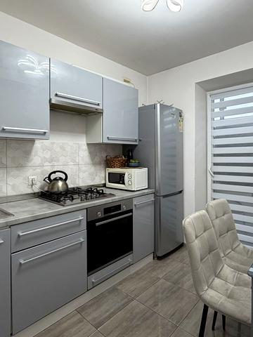 Суботівська вул., 11