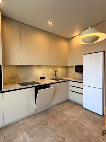 Загорська вул., (Будинок 1)