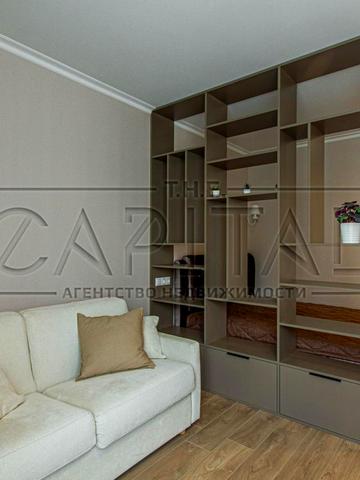 Джона Маккейна вул. (Івана Кудрі), 1-Б