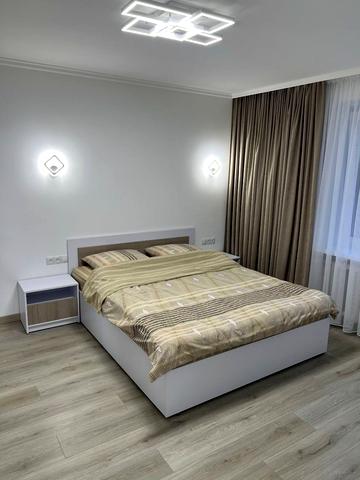 Любінська вул., 162