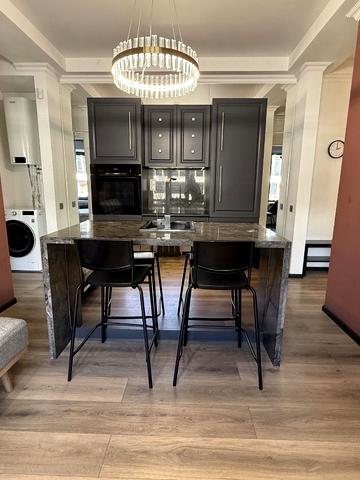 Велика Васильківська вул. (Червоноармійська), 114