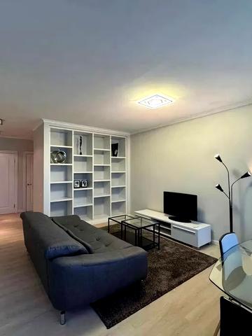 Михайла Омеляновича-Павленка вул. (Суворова), 19