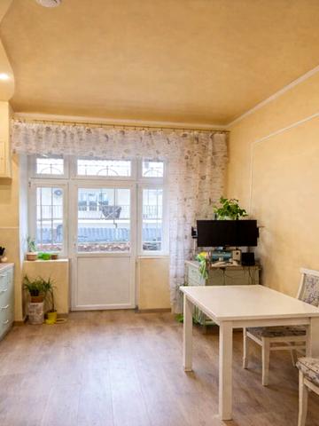 Юліана Опільського вул., 6