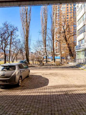 Чоколівський бульв., 40