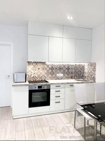 Центральна вул., 21-А