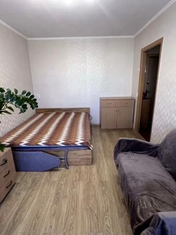 Червоної Калини просп. (Володимира Маяковського), 3-В