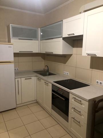 Єлизавети Чавдар вул., 1