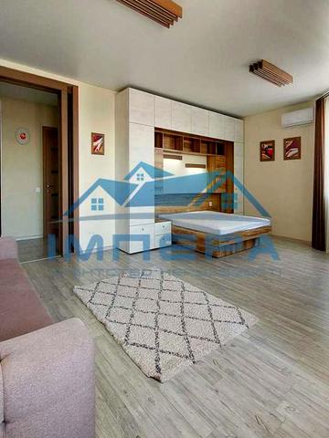 Володимира Івасюка вул. (Головка), 19