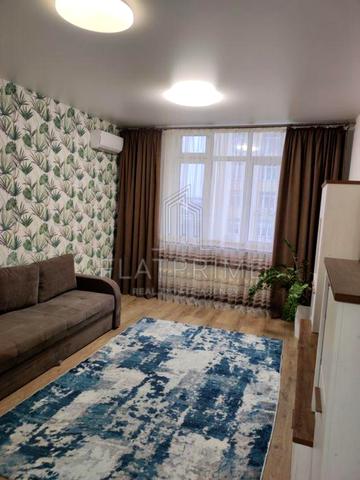 Гната Хоткевича вул. (Червоногвардійська), 10