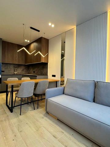 Університетська вул., 3/10