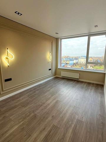 Володимирська вул., (Будинок 2)