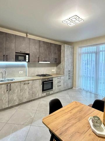 Гетьмана Мазепи вул., 164, к2