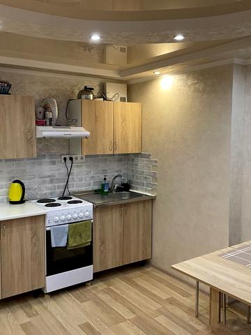 Ярослава Баїса вул. (Володимира Висоцького), 17