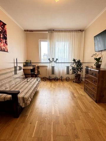 Милославська вул., 12