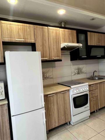 Степана Бандери просп., 36