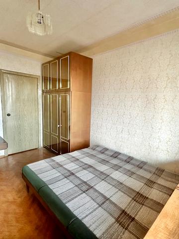 Велика Китаївська вул., 10