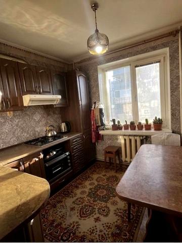 Левка Лукяненка вул. (Ватутіна), 56