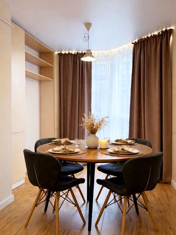 Мартинова просп., (вул. Радісна, 4)