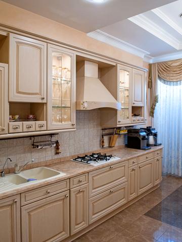 Рейтарська вул., 4