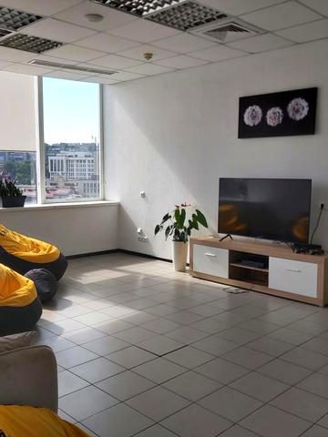 Королеви Єлизавети ІІ вул. (Глинки), 2