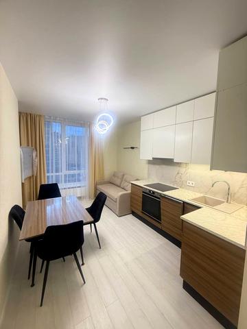 Родини Крістерів вул., 14-Б