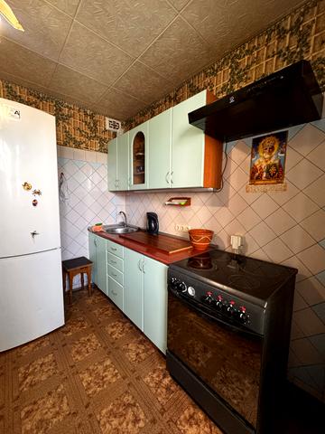 Райдужна вул., 20