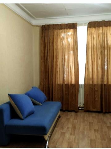 Палубна вул., 3