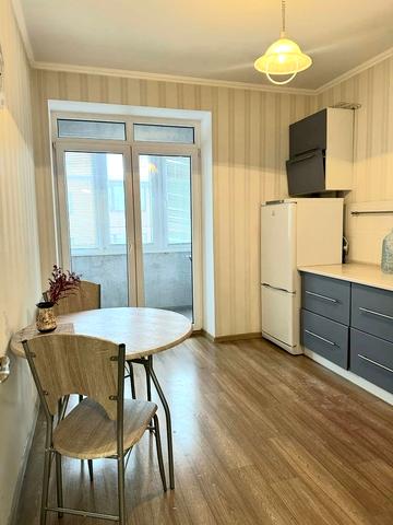 Миру вул., 13