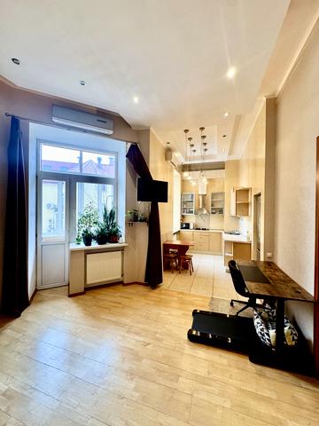 Михайлівський пров., 9-Б