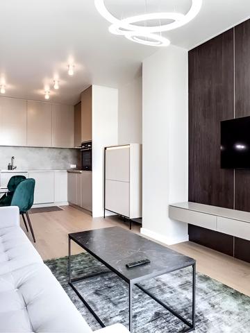 Вячеслава Липинського вул. (), 36