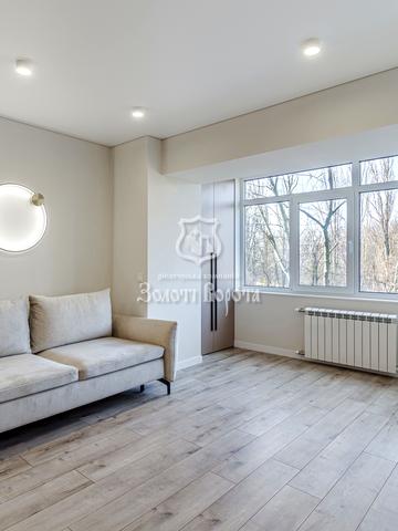 Русанівська набережна вул., 16