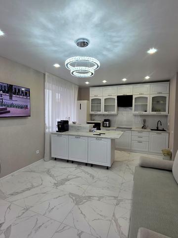 Андрія Первозванного вул. (Стахурського), 4