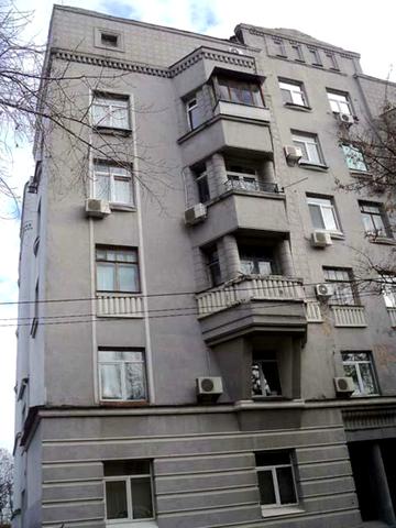 Івана Мазепи вул. (Січневого Повстання), 3