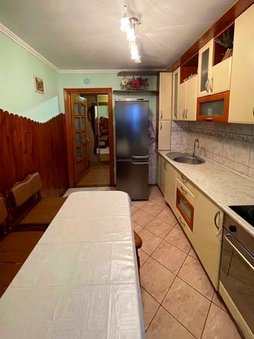 Олександра Довженка вул., 16