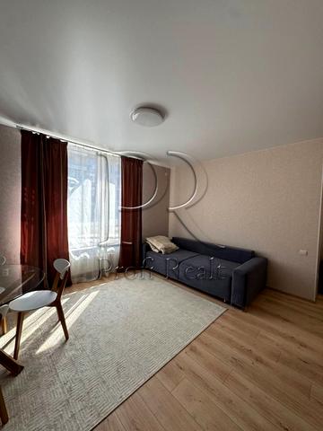 Квітки Цісик вул. (Гамарника), 32