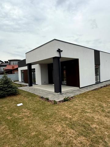 Центральна вул.