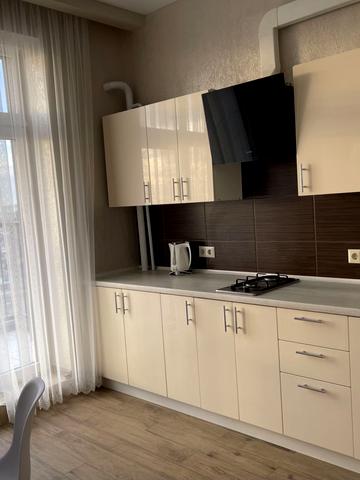 Чехова вул., 1