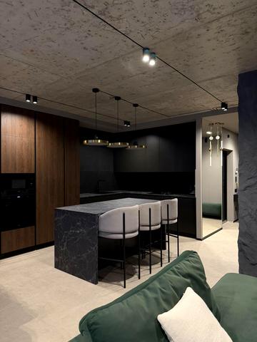 Героїв Майдану вул., 2