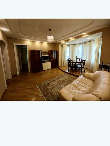 Гагаріна вул., 6а