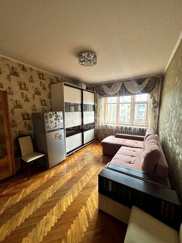 Бориса Чичибабіна вул., 3