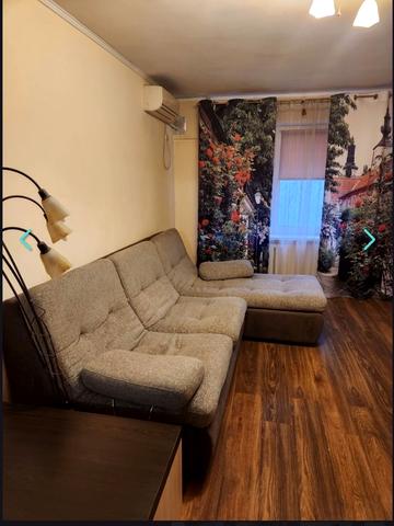 Будівельників вул., 20