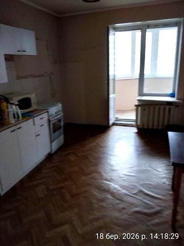 Анни Ахматової вул., 16-Б