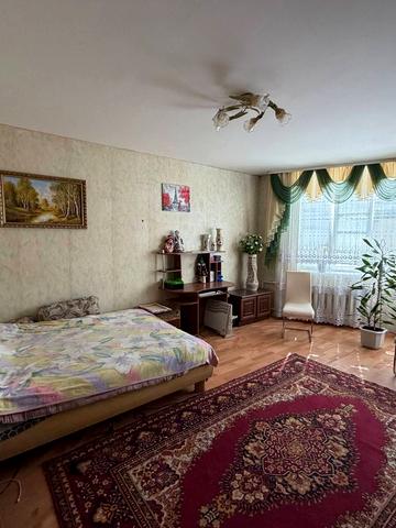 Академіка Булаховського вул., 5-Б