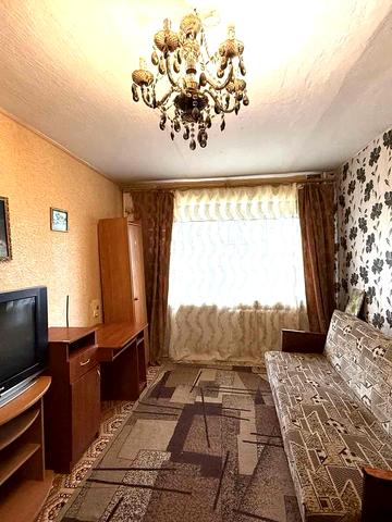 Листопадова вул., 1-А