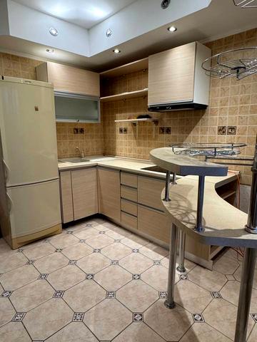 Федора Ернста вул., 12