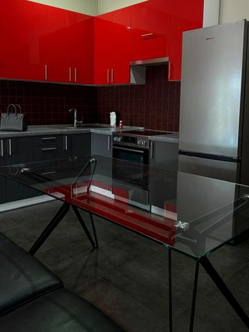 Олександра Козловського вул., 2а