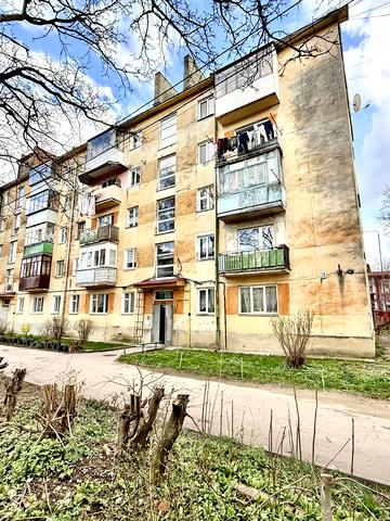 Максима Залізняка вул., 10