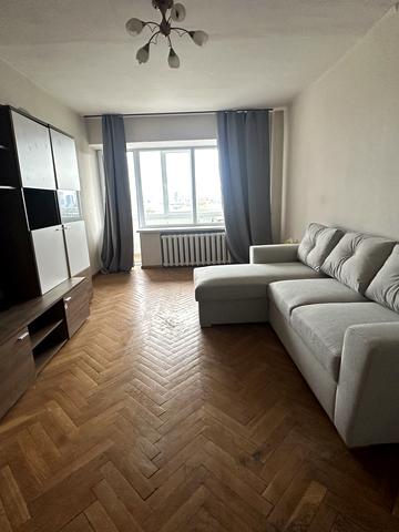 Ґарета Джонса вул. (Сімї Хохлових), 1