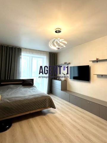 Черкаська вул., 16